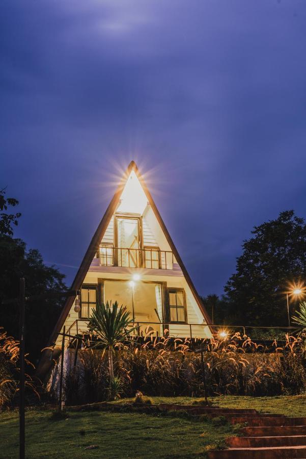 Nang Non Camping Ville นางนอนแค้มป์ปิ้งวิลล์ Mae Sai Exterior foto